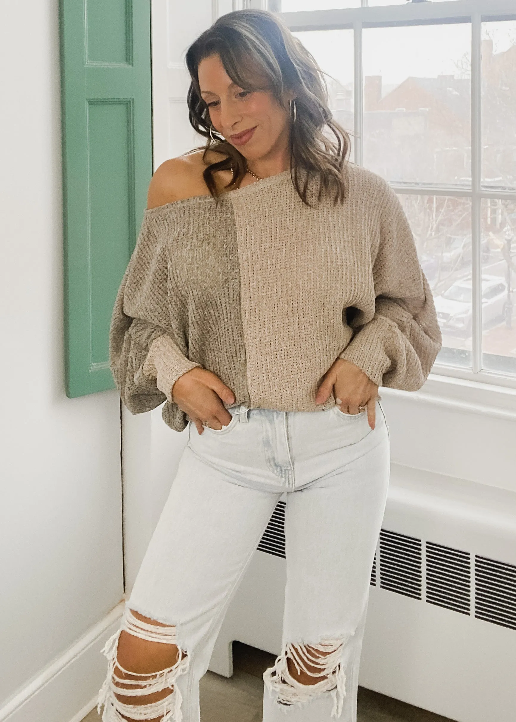 *COLOR BLOCK LIGHT KNIT SWEATER TAUPE/GREY COMBO