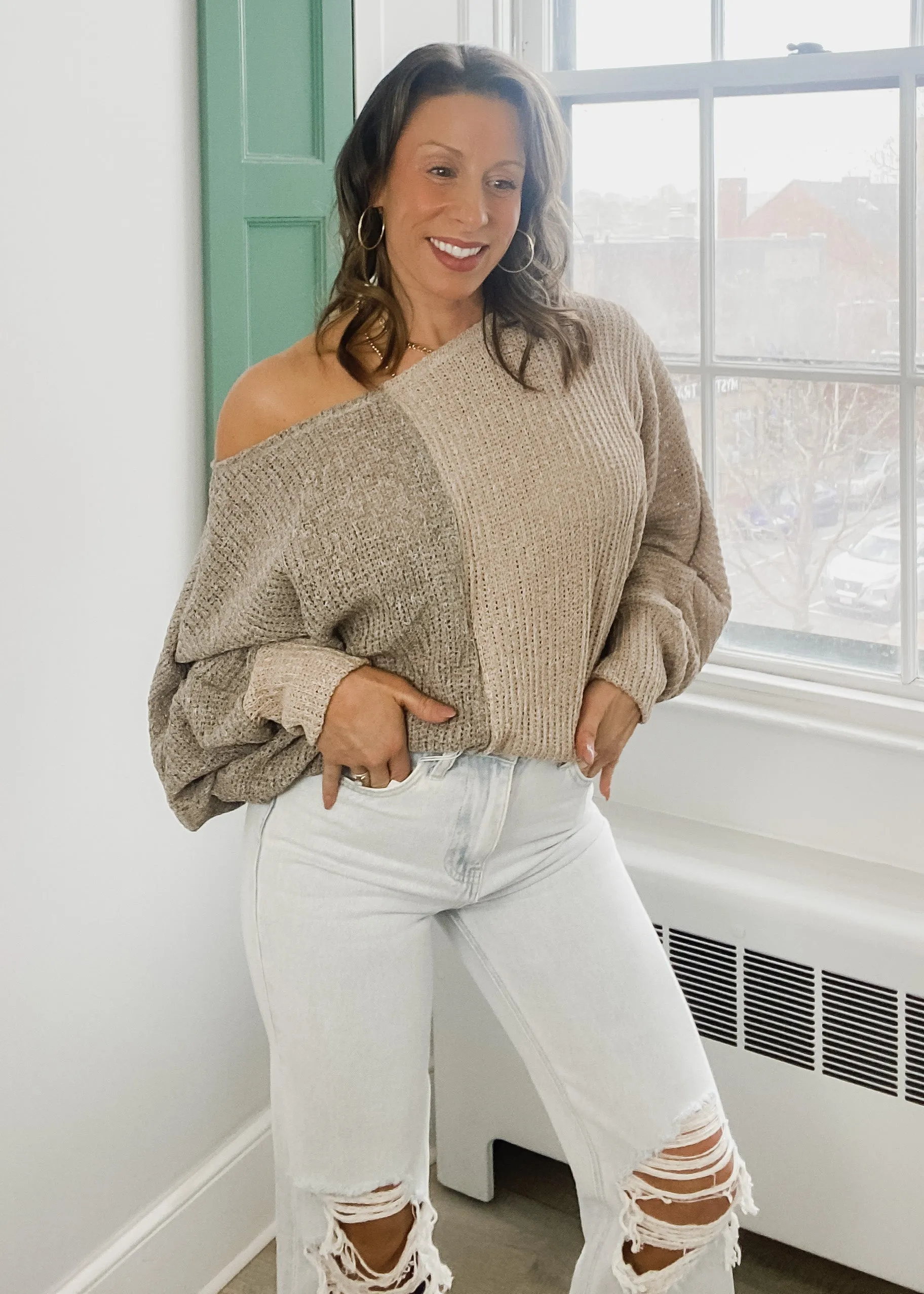 *COLOR BLOCK LIGHT KNIT SWEATER TAUPE/GREY COMBO